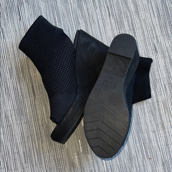 Eileen Fisher Black Wedge Sandals - Picture 3 of 6
